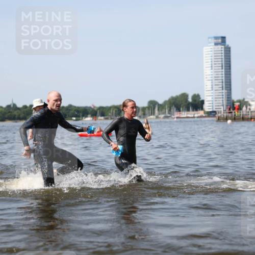 22.06.2025 - Viking Triathlon Michael Strokosch http://msf.ph/oto/8056008 22.06.2025 10:29:20 Schwimmen 7, 11, 30, 33, 243, 458, 612, 652 meine-sportfotos.de