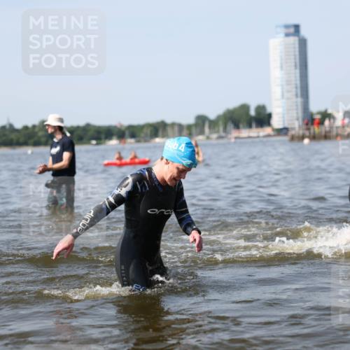 22.06.2025 - Viking Triathlon Michael Strokosch http://msf.ph/oto/8056019 22.06.2025 10:29:22 Schwimmen 11, 30, 33, 243, 458, 612, 652 meine-sportfotos.de