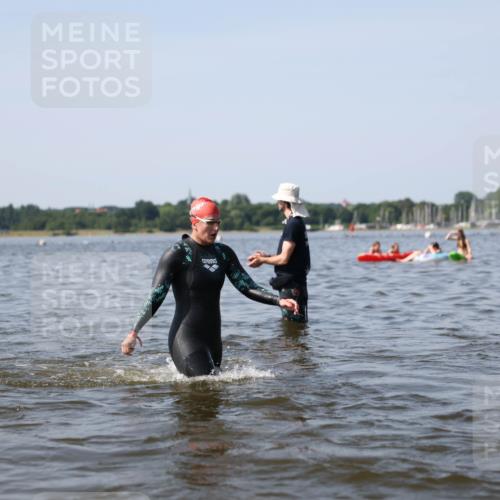 22.06.2025 - Viking Triathlon Michael Strokosch http://msf.ph/oto/8056036 22.06.2025 10:29:25 Schwimmen 6, 11, 30, 33, 243, 612 meine-sportfotos.de