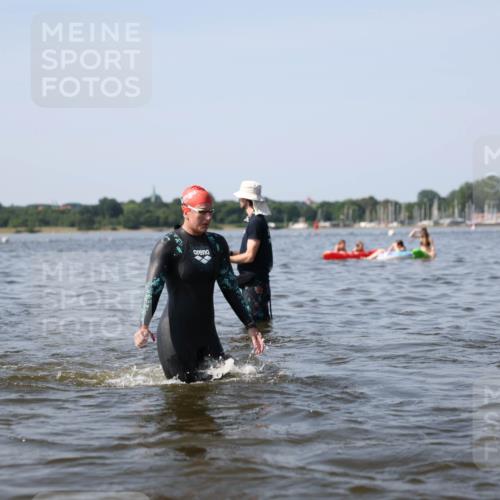 22.06.2025 - Viking Triathlon Michael Strokosch http://msf.ph/oto/8056038 22.06.2025 10:29:25 Schwimmen 6, 11, 30, 33, 243, 612 meine-sportfotos.de