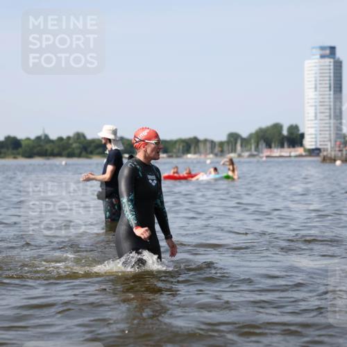 22.06.2025 - Viking Triathlon Michael Strokosch http://msf.ph/oto/8056042 22.06.2025 10:29:26 Schwimmen 6, 11, 30, 33, 243, 612 meine-sportfotos.de