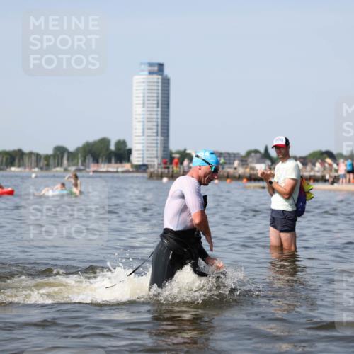 22.06.2025 - Viking Triathlon Michael Strokosch http://msf.ph/oto/8056071 22.06.2025 10:29:36 Schwimmen 6, 612 meine-sportfotos.de