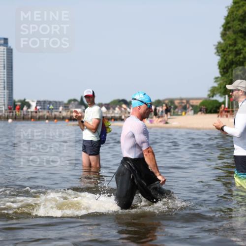 22.06.2025 - Viking Triathlon Michael Strokosch http://msf.ph/oto/8056077 22.06.2025 10:29:36 Schwimmen 6, 612 meine-sportfotos.de