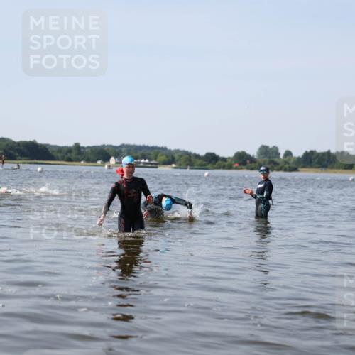 22.06.2025 - Viking Triathlon Michael Strokosch http://msf.ph/oto/8056086 22.06.2025 10:29:47 Schwimmen 299, 473 meine-sportfotos.de
