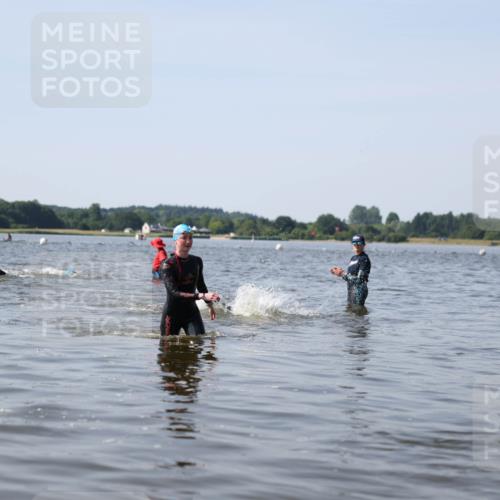 22.06.2025 - Viking Triathlon Michael Strokosch http://msf.ph/oto/8056088 22.06.2025 10:29:47 Schwimmen 299, 473 meine-sportfotos.de