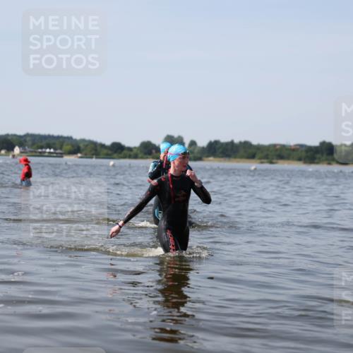 22.06.2025 - Viking Triathlon Michael Strokosch http://msf.ph/oto/8056102 22.06.2025 10:29:50 Schwimmen 264, 299, 473 meine-sportfotos.de