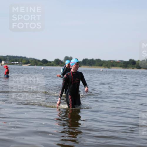22.06.2025 - Viking Triathlon Michael Strokosch http://msf.ph/oto/8056104 22.06.2025 10:29:50 Schwimmen 264, 299, 473 meine-sportfotos.de