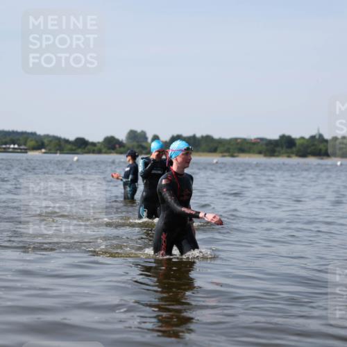 22.06.2025 - Viking Triathlon Michael Strokosch http://msf.ph/oto/8056106 22.06.2025 10:29:51 Schwimmen 264, 299, 473 meine-sportfotos.de
