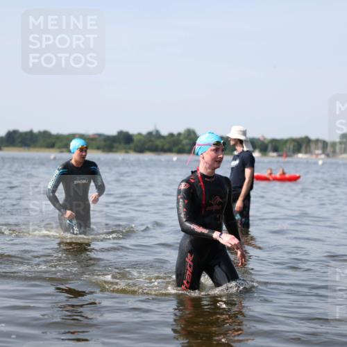 22.06.2025 - Viking Triathlon Michael Strokosch http://msf.ph/oto/8056118 22.06.2025 10:29:53 Schwimmen 264, 299, 473 meine-sportfotos.de