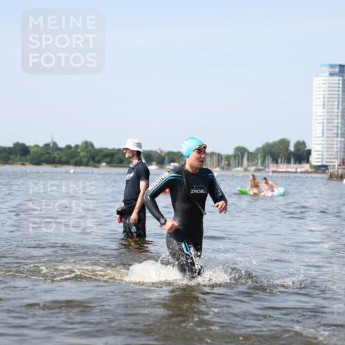 22.06.2025 - Viking Triathlon Michael Strokosch http://msf.ph/oto/8056130 22.06.2025 10:29:55 Schwimmen 175, 264, 299, 473 meine-sportfotos.de