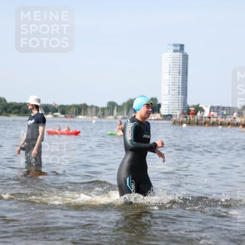 22.06.2025 - Viking Triathlon Michael Strokosch http://msf.ph/oto/8056132 22.06.2025 10:29:56 Schwimmen 175, 203, 264, 299, 473 meine-sportfotos.de