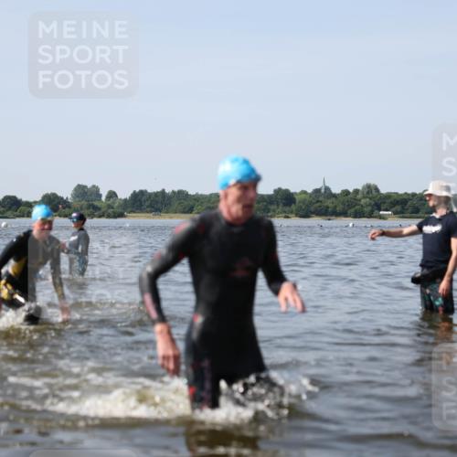 22.06.2025 - Viking Triathlon Michael Strokosch http://msf.ph/oto/8056149 22.06.2025 10:29:59 Schwimmen 175, 203, 264, 299, 374, 473 meine-sportfotos.de
