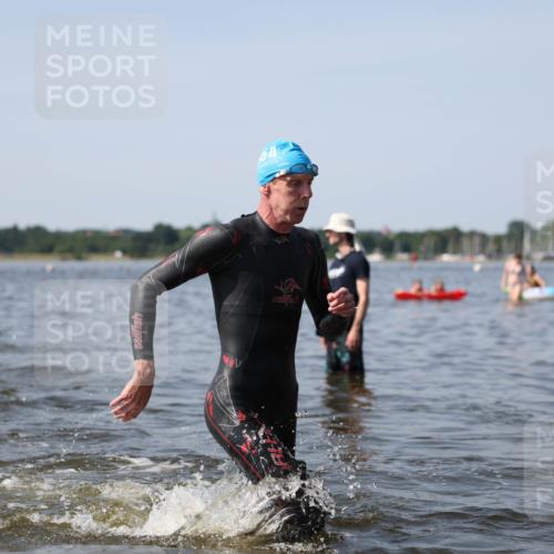 22.06.2025 - Viking Triathlon Michael Strokosch http://msf.ph/oto/8056151 22.06.2025 10:30:00 Schwimmen 175, 203, 264, 299, 374, 473 meine-sportfotos.de