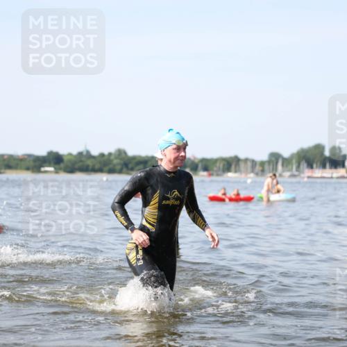 22.06.2025 - Viking Triathlon Michael Strokosch http://msf.ph/oto/8056167 22.06.2025 10:30:03 Schwimmen 175, 203, 264, 299, 374, 473 meine-sportfotos.de