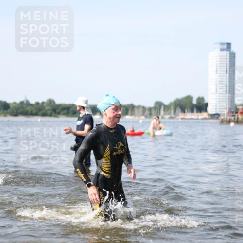 22.06.2025 - Viking Triathlon Michael Strokosch http://msf.ph/oto/8056171 22.06.2025 10:30:04 Schwimmen 175, 203, 264, 299, 374, 473 meine-sportfotos.de