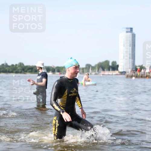 22.06.2025 - Viking Triathlon Michael Strokosch http://msf.ph/oto/8056173 22.06.2025 10:30:04 Schwimmen 175, 203, 264, 299, 374, 473 meine-sportfotos.de