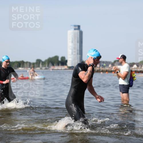 22.06.2025 - Viking Triathlon Michael Strokosch http://msf.ph/oto/8056189 22.06.2025 10:30:07 Schwimmen 132, 175, 203, 264, 374, 491, 626 meine-sportfotos.de