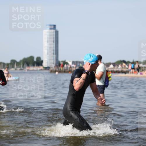 22.06.2025 - Viking Triathlon Michael Strokosch http://msf.ph/oto/8056193 22.06.2025 10:30:08 Schwimmen 132, 175, 203, 264, 374, 381, 491, 626 meine-sportfotos.de