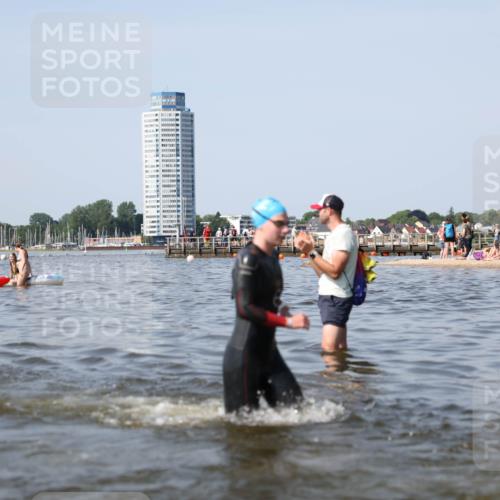 22.06.2025 - Viking Triathlon Michael Strokosch http://msf.ph/oto/8056200 22.06.2025 10:30:09 Schwimmen 132, 175, 203, 264, 374, 381, 491, 626 meine-sportfotos.de