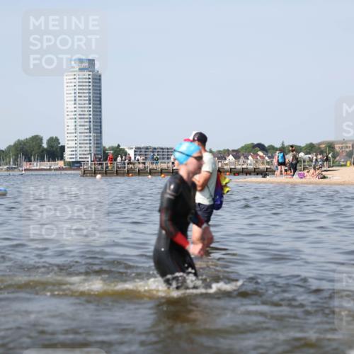 22.06.2025 - Viking Triathlon Michael Strokosch http://msf.ph/oto/8056202 22.06.2025 10:30:09 Schwimmen 132, 175, 203, 264, 374, 381, 491, 626 meine-sportfotos.de