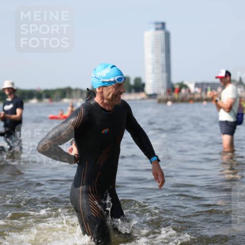 22.06.2025 - Viking Triathlon Michael Strokosch http://msf.ph/oto/8056239 22.06.2025 10:30:16 Schwimmen 132, 175, 203, 374, 381, 491, 626, 643 meine-sportfotos.de