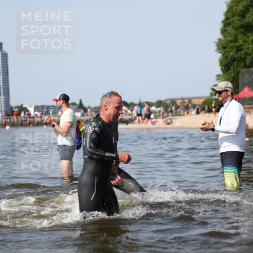 22.06.2025 - Viking Triathlon Michael Strokosch http://msf.ph/oto/8056258 22.06.2025 10:30:19 Schwimmen 132, 374, 381, 393, 491, 626, 643 meine-sportfotos.de