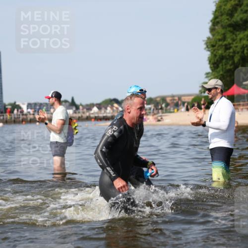 22.06.2025 - Viking Triathlon Michael Strokosch http://msf.ph/oto/8056260 22.06.2025 10:30:19 Schwimmen 132, 374, 381, 393, 491, 626, 643 meine-sportfotos.de