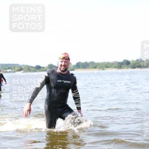 22.06.2025 - Viking Triathlon Michael Strokosch http://msf.ph/oto/8056264 22.06.2025 10:30:22 Schwimmen 132, 381, 393, 491, 551, 626, 643 meine-sportfotos.de