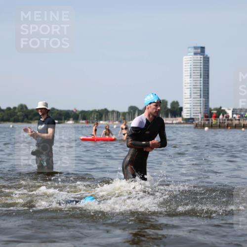 22.06.2025 - Viking Triathlon Michael Strokosch http://msf.ph/oto/8056288 22.06.2025 10:30:30 Schwimmen 13, 393, 551, 643, 651 meine-sportfotos.de