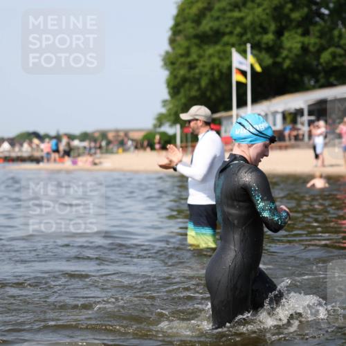 22.06.2025 - Viking Triathlon Michael Strokosch http://msf.ph/oto/8056311 22.06.2025 10:30:34 Schwimmen 13, 188, 393, 551, 651 meine-sportfotos.de