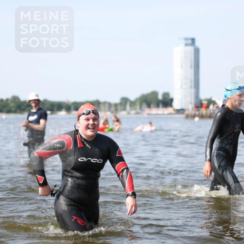 22.06.2025 - Viking Triathlon Michael Strokosch http://msf.ph/oto/8056313 22.06.2025 10:30:36 Schwimmen 13, 188, 393, 551, 651 meine-sportfotos.de