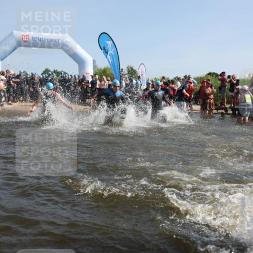 22.06.2025 - Viking Triathlon Michael Strokosch http://msf.ph/oto/8056316 22.06.2025 10:02:44 Schwimmen 98, 114, 161, 264, 323, 366, 427, 429, 430, 486, 552 meine-sportfotos.de