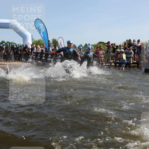 22.06.2025 - Viking Triathlon Michael Strokosch http://msf.ph/oto/8056322 22.06.2025 10:02:45 Schwimmen 40, 98, 161, 164, 264, 323, 340, 366, 427, 429, 430, 486, 548, 552, 608 meine-sportfotos.de