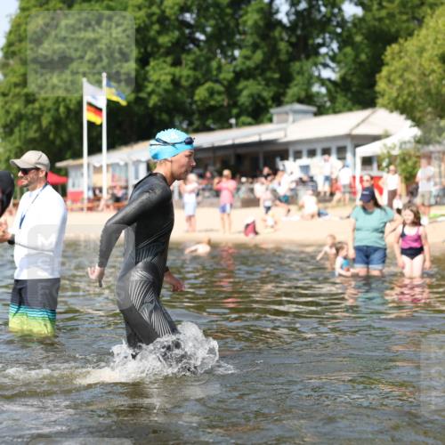 22.06.2025 - Viking Triathlon Michael Strokosch http://msf.ph/oto/8056329 22.06.2025 10:30:38 Schwimmen 13, 188, 393, 551, 630, 651 meine-sportfotos.de