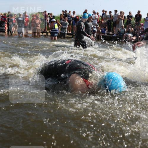 22.06.2025 - Viking Triathlon Michael Strokosch http://msf.ph/oto/8056338 22.06.2025 10:02:48 Schwimmen 40, 98, 161, 164, 264, 323, 340, 366, 427, 429, 430, 486, 548, 552, 608 meine-sportfotos.de