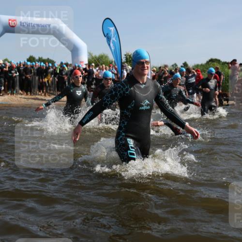 22.06.2025 - Viking Triathlon Michael Strokosch http://msf.ph/oto/8056351 22.06.2025 10:03:00 Schwimmen 5, 43, 47, 101, 154, 177, 204, 233, 349, 398, 475, 478, 554, 602, 632 meine-sportfotos.de