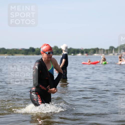 22.06.2025 - Viking Triathlon Michael Strokosch http://msf.ph/oto/8056358 22.06.2025 10:30:46 Schwimmen 13, 45, 162, 188, 444, 630, 651 meine-sportfotos.de