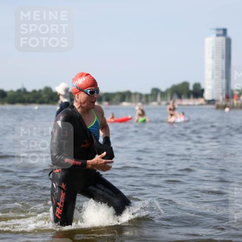 22.06.2025 - Viking Triathlon Michael Strokosch http://msf.ph/oto/8056362 22.06.2025 10:30:47 Schwimmen 13, 45, 162, 188, 444, 630, 651 meine-sportfotos.de