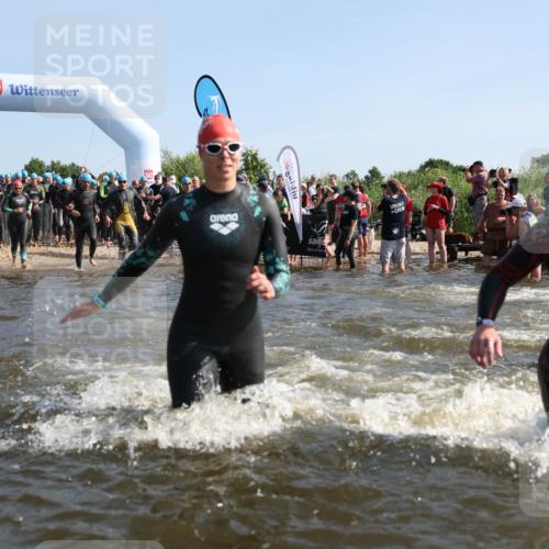 22.06.2025 - Viking Triathlon Michael Strokosch http://msf.ph/oto/8056363 22.06.2025 10:03:02 Schwimmen 5, 43, 47, 101, 154, 177, 204, 233, 349, 398, 475, 478, 554, 602, 632 meine-sportfotos.de