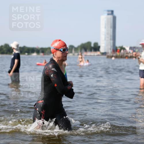 22.06.2025 - Viking Triathlon Michael Strokosch http://msf.ph/oto/8056366 22.06.2025 10:30:47 Schwimmen 13, 45, 162, 188, 444, 630, 651 meine-sportfotos.de