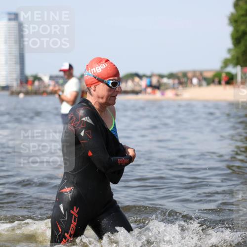 22.06.2025 - Viking Triathlon Michael Strokosch http://msf.ph/oto/8056376 22.06.2025 10:30:48 Schwimmen 13, 45, 162, 188, 444, 510, 630, 651 meine-sportfotos.de