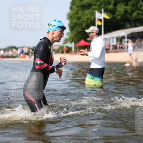 22.06.2025 - Viking Triathlon Michael Strokosch http://msf.ph/oto/8056387 22.06.2025 10:30:53 Schwimmen 45, 162, 188, 347, 444, 510, 630 meine-sportfotos.de