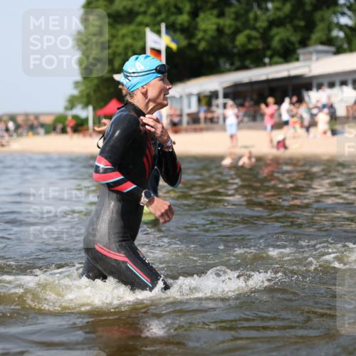 22.06.2025 - Viking Triathlon Michael Strokosch http://msf.ph/oto/8056391 22.06.2025 10:30:53 Schwimmen 45, 162, 188, 347, 444, 510, 630 meine-sportfotos.de