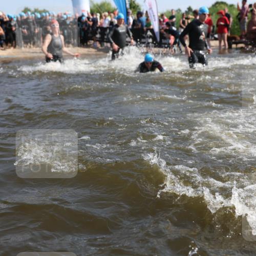 22.06.2025 - Viking Triathlon Michael Strokosch http://msf.ph/oto/8056400 22.06.2025 10:03:15 Schwimmen 20, 34, 89, 134, 163, 187, 208, 229, 334, 348, 505, 524, 540, 636, 660 meine-sportfotos.de