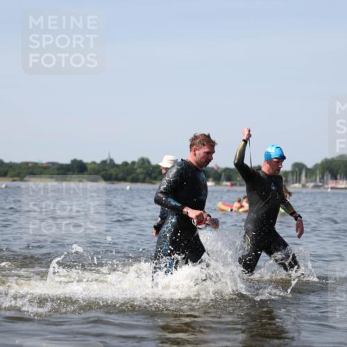 22.06.2025 - Viking Triathlon Michael Strokosch http://msf.ph/oto/8056411 22.06.2025 10:30:58 Schwimmen 45, 162, 237, 347, 352, 444, 510, 549, 630 meine-sportfotos.de