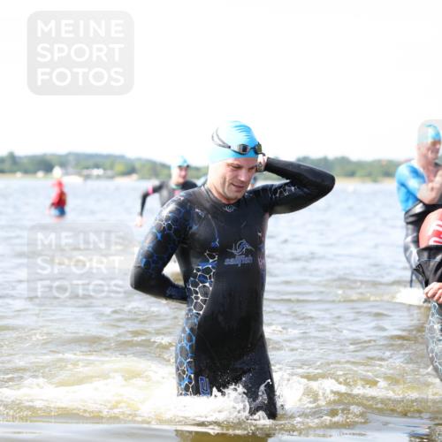 22.06.2025 - Viking Triathlon Michael Strokosch http://msf.ph/oto/8056432 22.06.2025 10:31:02 Schwimmen 45, 162, 216, 237, 330, 347, 352, 510, 549 meine-sportfotos.de