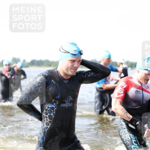 22.06.2025 - Viking Triathlon Michael Strokosch http://msf.ph/oto/8056436 22.06.2025 10:31:03 Schwimmen 45, 162, 216, 237, 330, 347, 352, 510, 549 meine-sportfotos.de