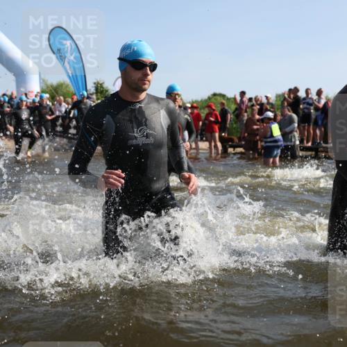 22.06.2025 - Viking Triathlon Michael Strokosch http://msf.ph/oto/8056437 22.06.2025 10:03:23 Schwimmen 20, 25, 34, 88, 89, 134, 163, 229, 251, 324, 332, 348, 540, 636, 660 meine-sportfotos.de