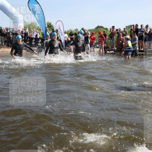 22.06.2025 - Viking Triathlon Michael Strokosch http://msf.ph/oto/8056443 22.06.2025 10:03:25 Schwimmen 25, 34, 42, 88, 89, 163, 182, 221, 229, 251, 324, 332, 454, 540, 556 meine-sportfotos.de