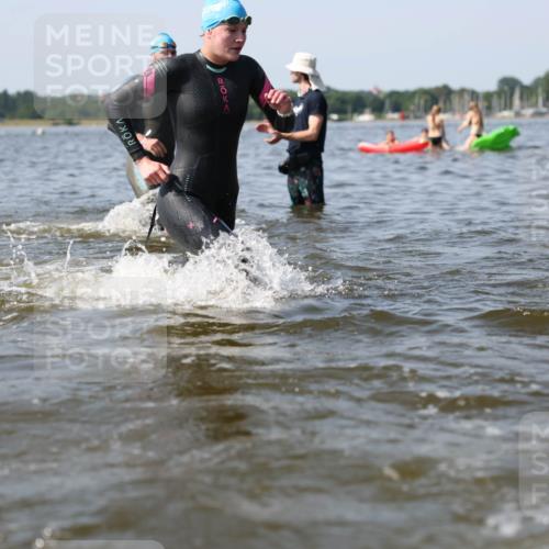 22.06.2025 - Viking Triathlon Michael Strokosch http://msf.ph/oto/8056452 22.06.2025 10:31:06 Schwimmen 45, 216, 237, 330, 347, 352, 510, 549 meine-sportfotos.de